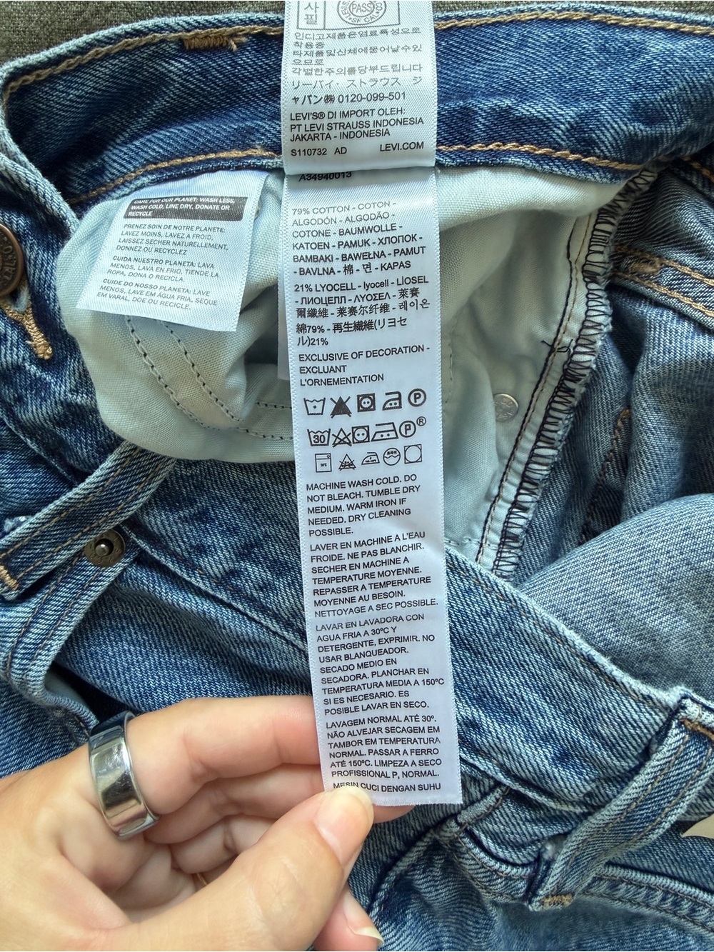 Levi's Women's Baggy Dad Jeans NWT size 25 - Picture 7 of 7